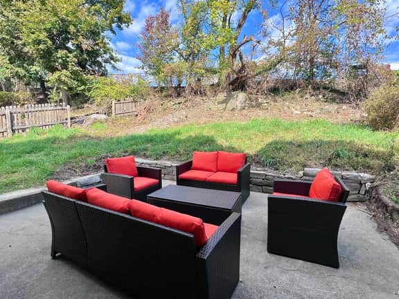 By PITT and Presbyterian| Outdoor Living| Free Pkg